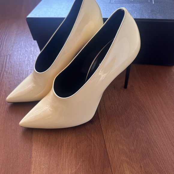Saint Laurent pumps never worn. Beautiful style - Picture 3 of 4